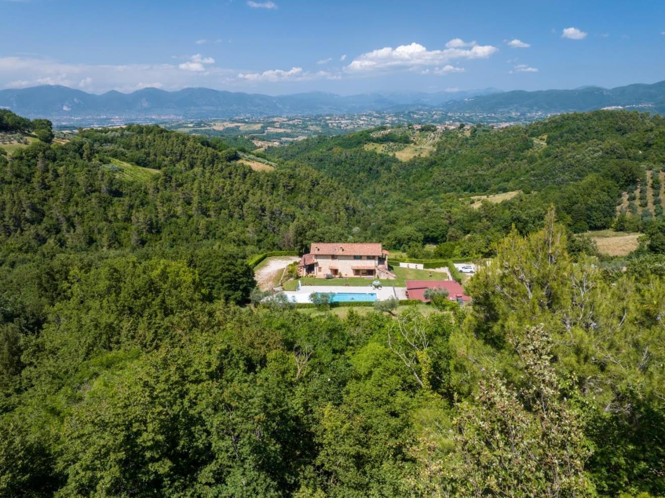 Isola Farm stay *