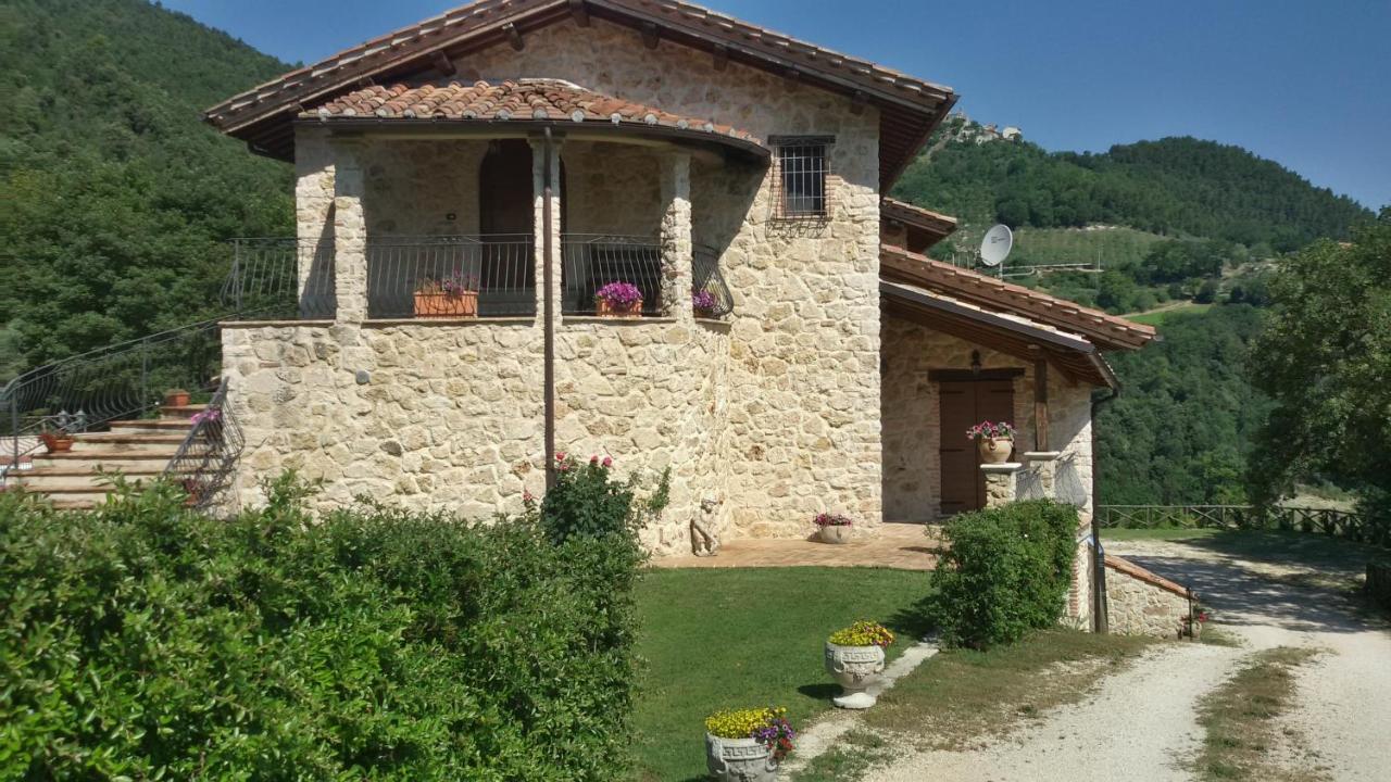 Isola Farm stay *